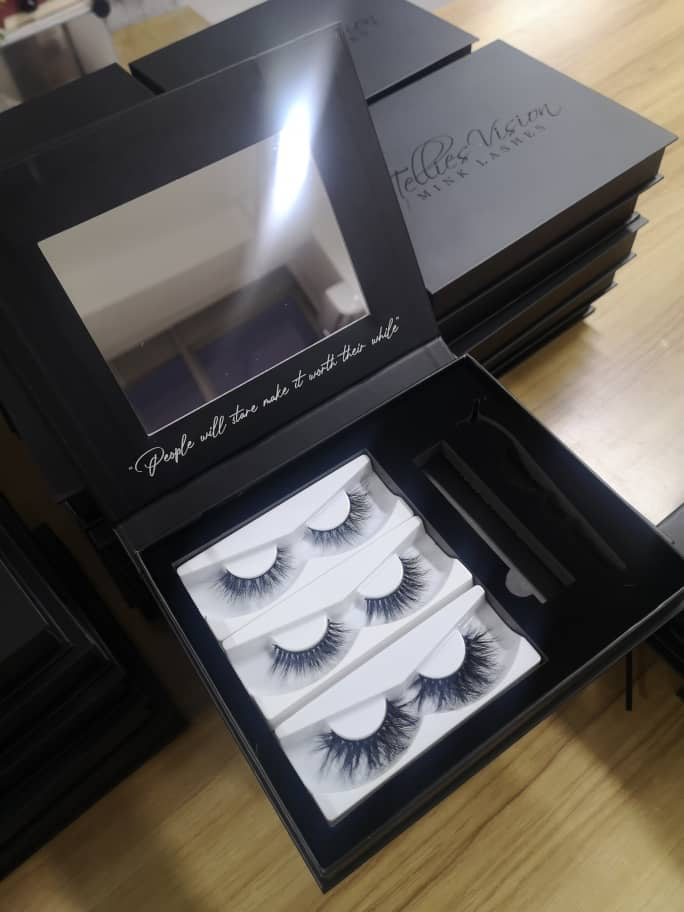 Lash Stash (Reina)